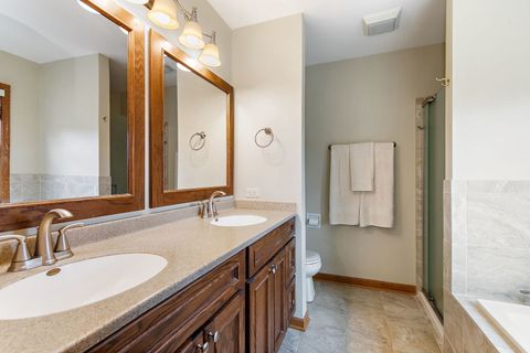 Tiny photo for 160 Brentwood Trail, Elgin, IL 60120 (MLS # 12613822)
