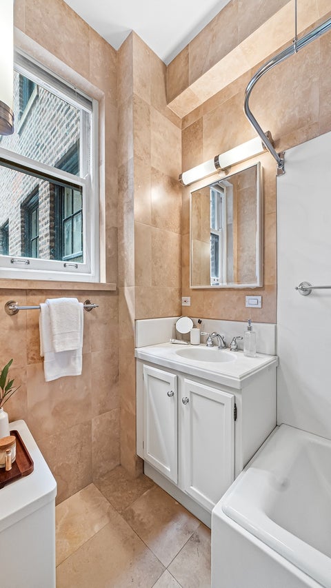 Tiny photo for 227 E Delaware Place #8C, Chicago, IL 60611 (MLS # 12760281)