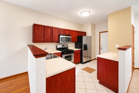 Tiny photo for 255 Thornwood Way #C, South Elgin, IL 60177 (MLS # 12783098)