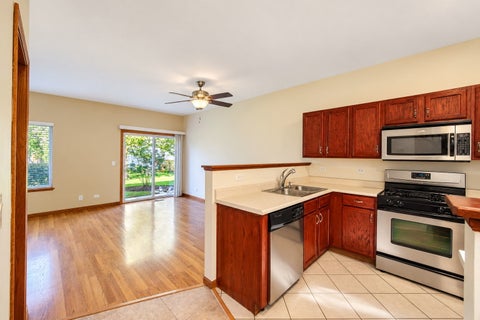 Tiny photo for 255 Thornwood Way #C, South Elgin, IL 60177 (MLS # 12783098)