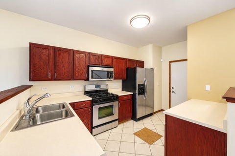 Tiny photo for 255 Thornwood Way #C, South Elgin, IL 60177 (MLS # 12783098)