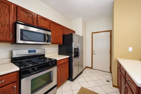 Tiny photo for 255 Thornwood Way #C, South Elgin, IL 60177 (MLS # 12783098)