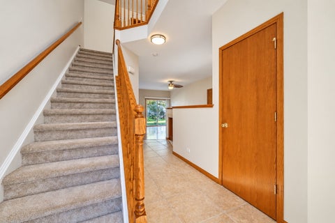 Tiny photo for 255 Thornwood Way #C, South Elgin, IL 60177 (MLS # 12783098)