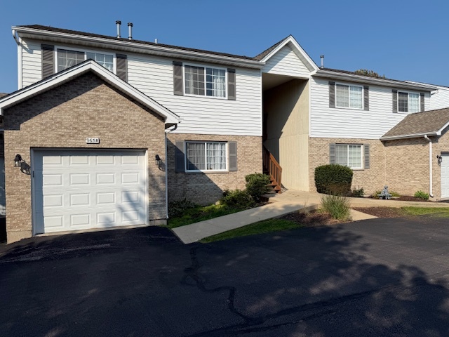 965 Constance Lane E