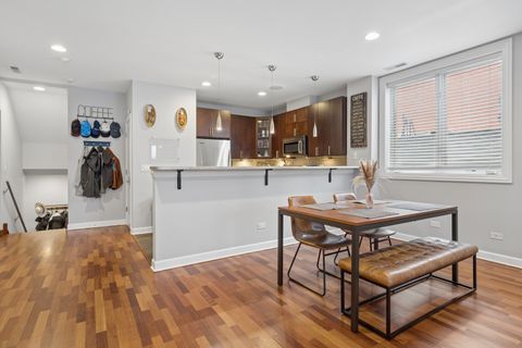 Tiny photo for 1633 N CLYBOURN Avenue #3, Chicago, IL 60614 (MLS # 12636410)