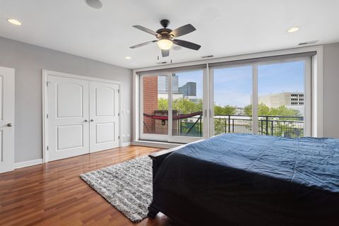Tiny photo for 1633 N CLYBOURN Avenue #3, Chicago, IL 60614 (MLS # 12636410)