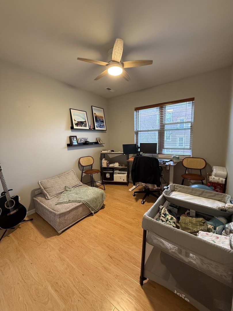 2720 W Cortland Street 201