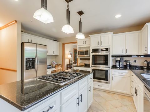 Tiny photo for 271 Saddle Back Road, Vernon Hills, IL 60061 (MLS # 12632449)