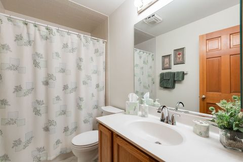 Tiny photo for 271 Saddle Back Road, Vernon Hills, IL 60061 (MLS # 12632449)