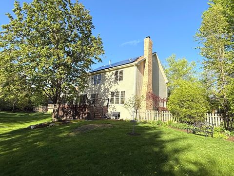Tiny photo for 271 Saddle Back Road, Vernon Hills, IL 60061 (MLS # 12632449)