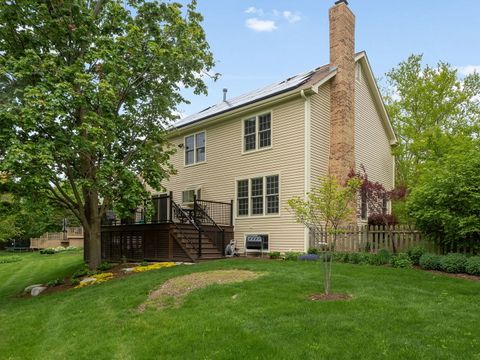 Tiny photo for 271 Saddle Back Road, Vernon Hills, IL 60061 (MLS # 12632449)