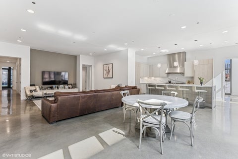 Tiny photo for 900 W Washington Boulevard #202, Chicago, IL 60607 (MLS # 12706853)