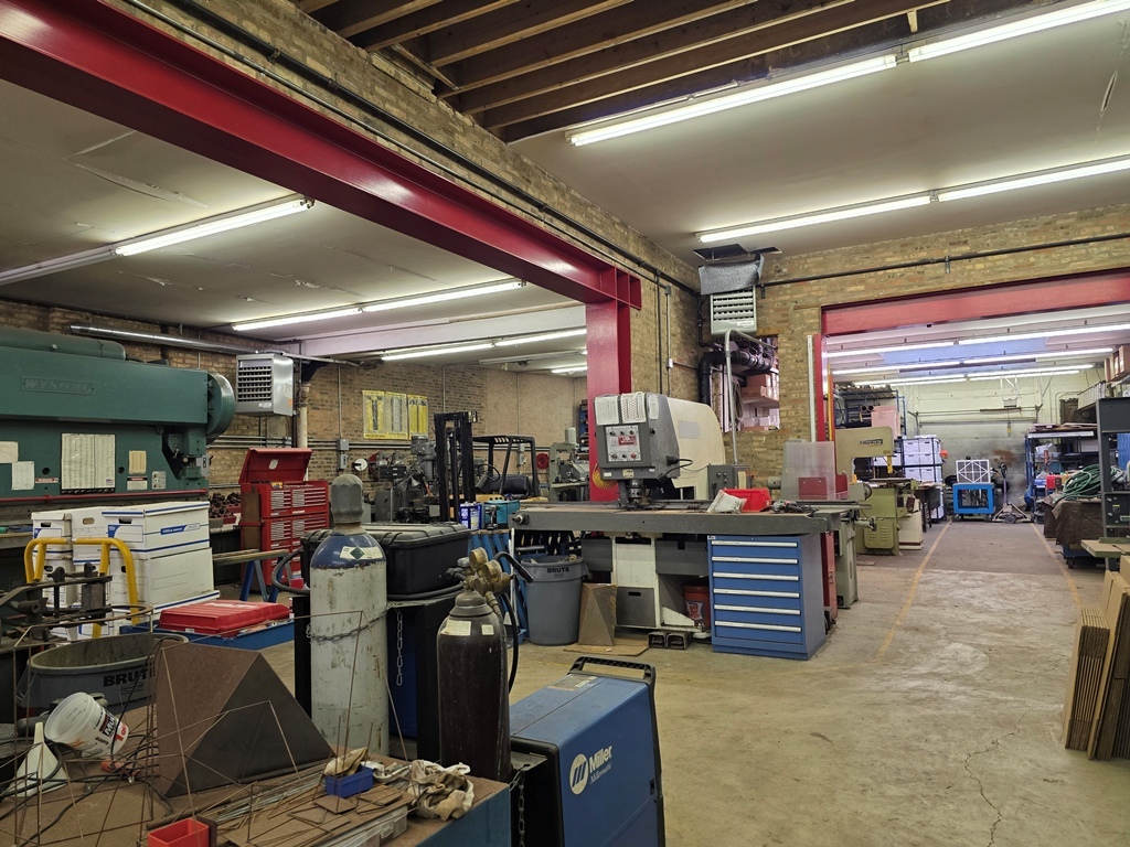 1908 N Milwaukee Avenue