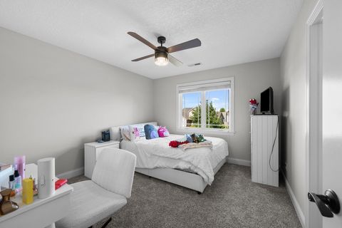 Tiny photo for 852 STONEBRIDGE Circle, Eldridge, IA 52748 (MLS # 12678997)