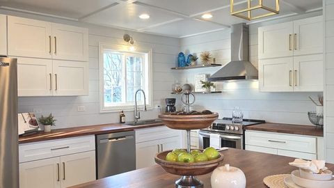 Tiny photo for 2815 Cooper Court, Woodridge, IL 60517 (MLS # 12589856)