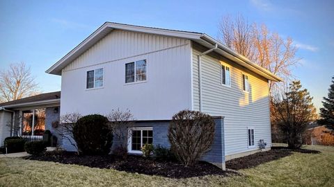 Tiny photo for 2815 Cooper Court, Woodridge, IL 60517 (MLS # 12589856)