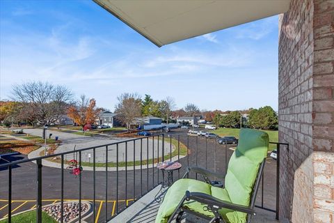 Tiny photo for 1000 S Lorraine Road #315, Wheaton, IL 60189 (MLS # 12503053)