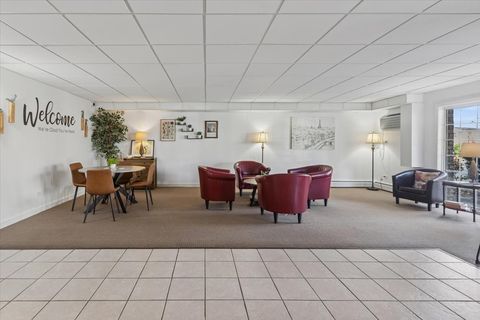 Tiny photo for 1000 S Lorraine Road #315, Wheaton, IL 60189 (MLS # 12503053)