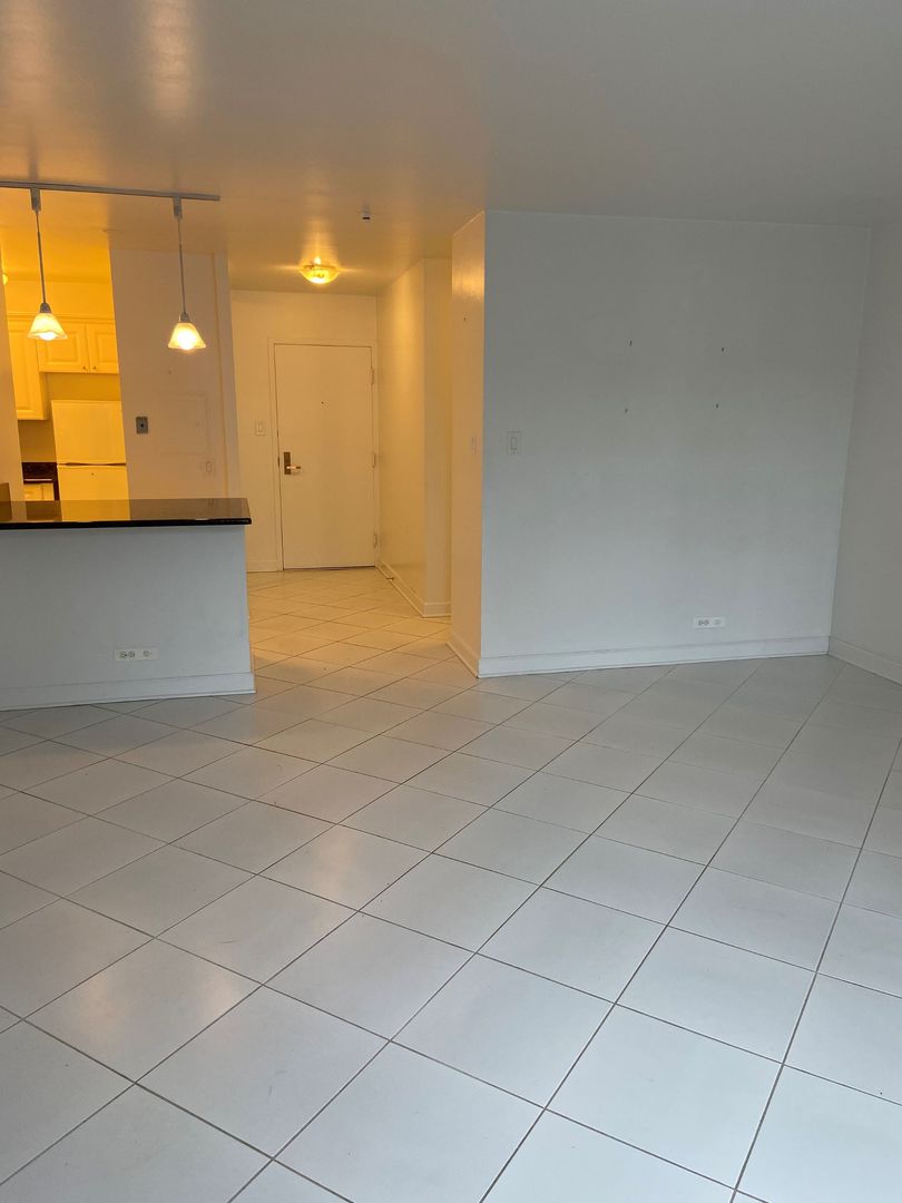 777 N Michigan Avenue 2005