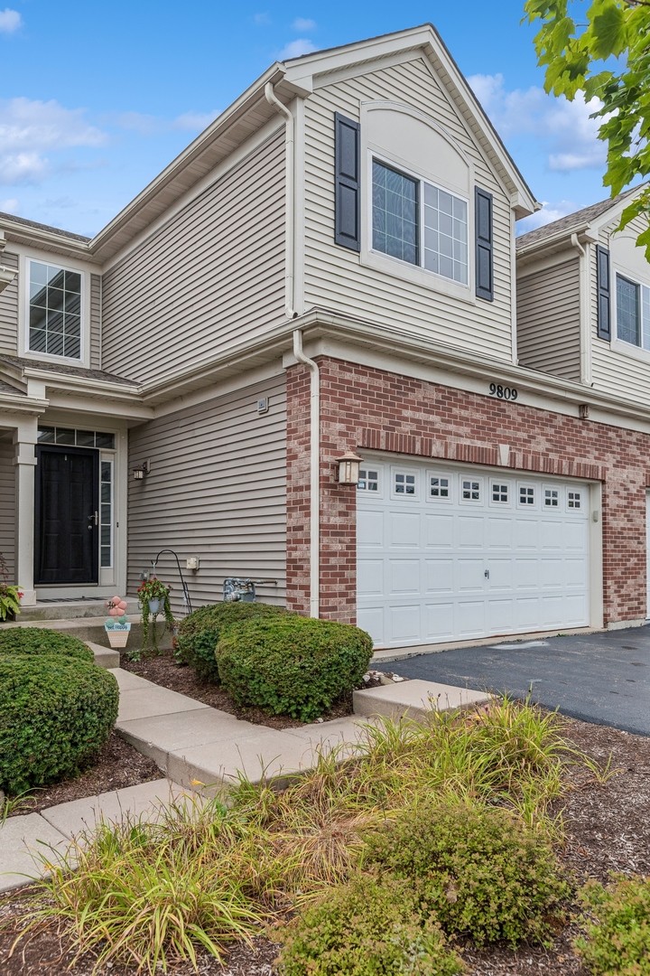 View Huntley, IL 60142 townhome