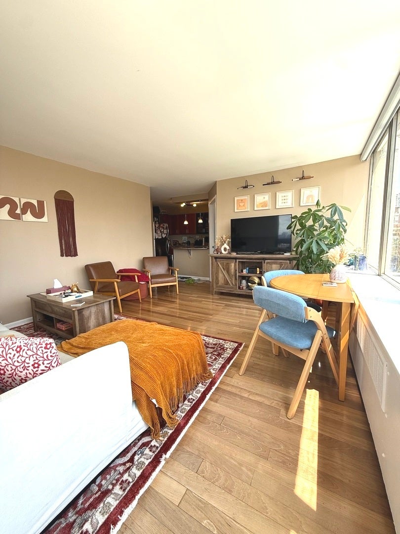 1355 N Sandburg Terrace 1801D
