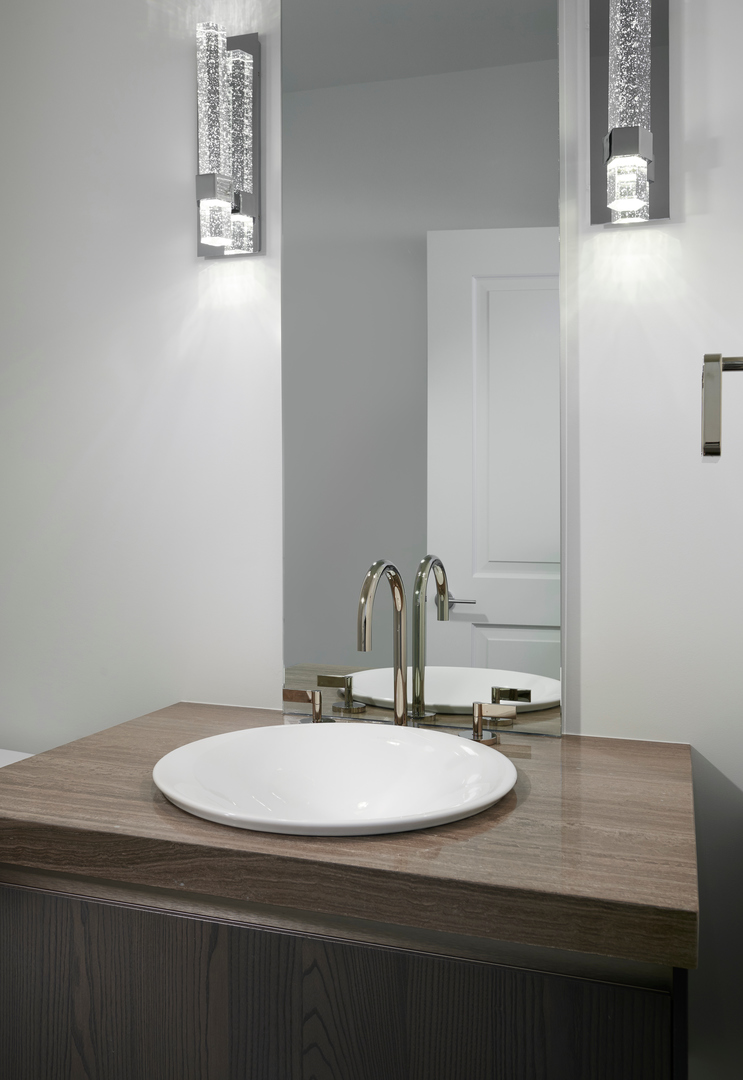 Chicago, Illinois 60601, United States, 1 Bedroom Bedrooms, ,2 BathroomsBathrooms,Residential,Active,242128