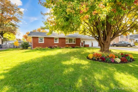 Photo of 175 Calkins Drive, Sugar Grove, IL 60554 (MLS # 12536722)