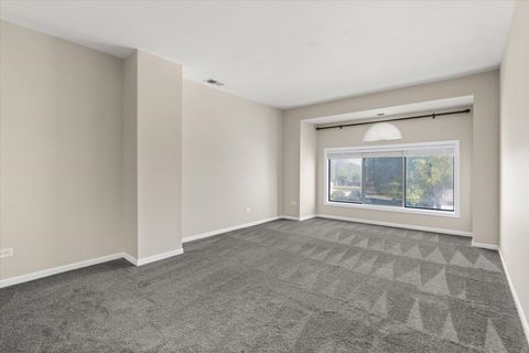 Tiny photo for 441 Park Ridge Lane #C, Aurora, IL 60504 (MLS # 12518626)