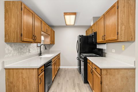 Tiny photo for 441 Park Ridge Lane #C, Aurora, IL 60504 (MLS # 12518626)