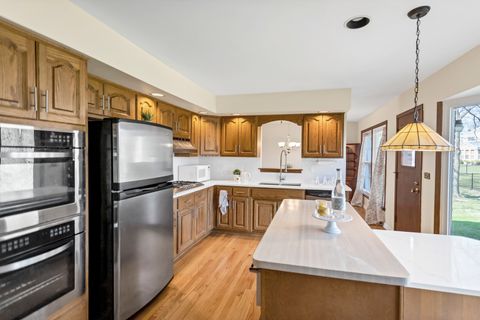 Tiny photo for 915 N Saratoga Drive, Palatine, IL 60074 (MLS # 12546707)