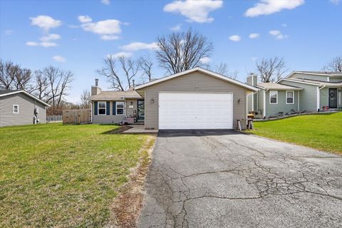 Photo of 2683 Bluffside Drive, Rockford, IL 61109 (MLS # 12615338)