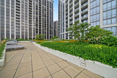 Tiny photo for 1235 S PRAIRIE Avenue #2101, Chicago, IL 60605 (MLS # 12432659)