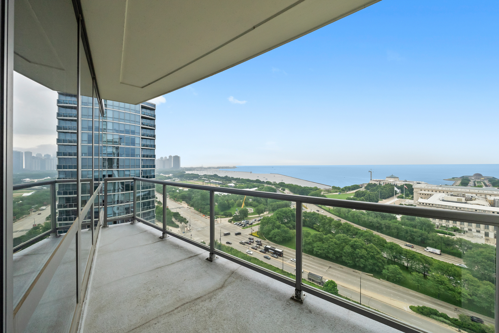 1235 S PRAIRIE Avenue 2101