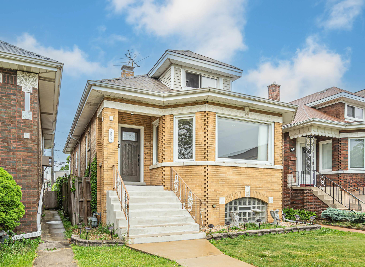2822 N 76th Court
