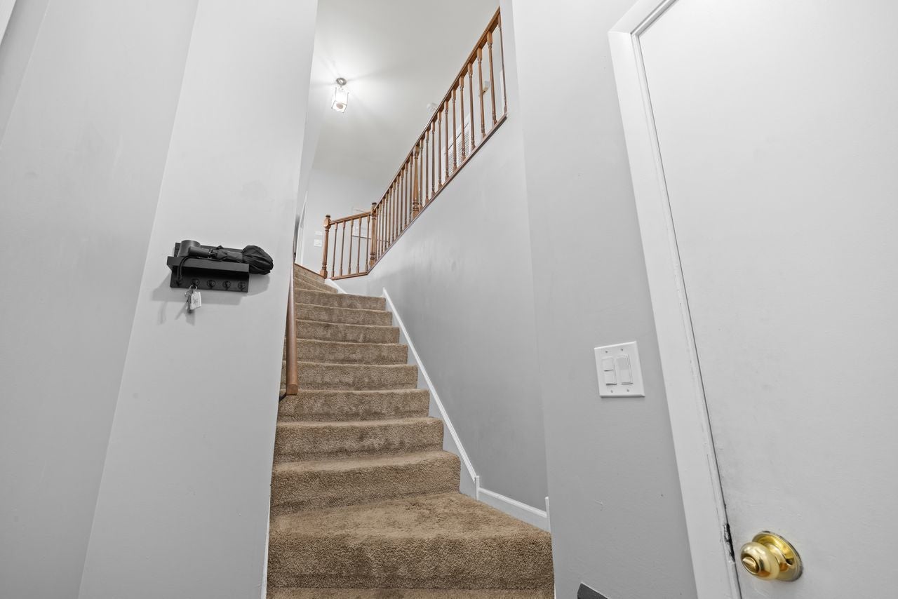 1913 Quaker Hollow Lane 0