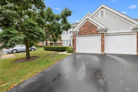 Photo of 1913 Quaker Hollow Lane #0, Streamwood, IL 60107 (MLS # 12786304)