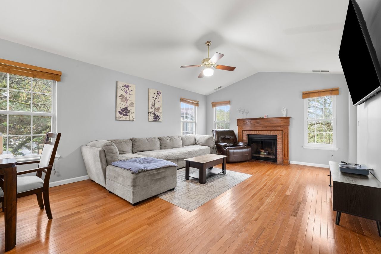 1913 Quaker Hollow Lane 0