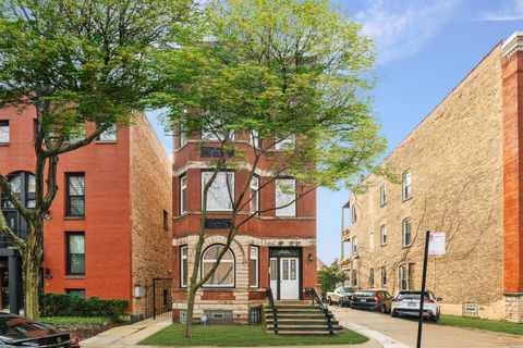 1303 W Flournoy Street 1R Chicago IL 60607