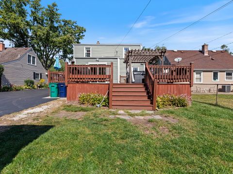 Tiny photo for 229 W Berkshire Avenue, Lombard, IL 60148 (MLS # 12394503)