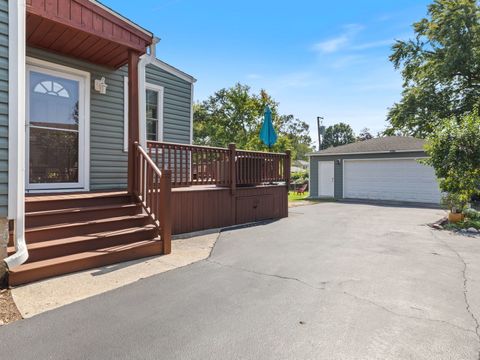 Tiny photo for 229 W Berkshire Avenue, Lombard, IL 60148 (MLS # 12394503)