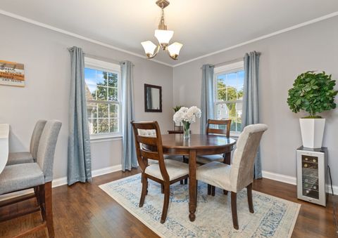 Tiny photo for 229 W Berkshire Avenue, Lombard, IL 60148 (MLS # 12394503)