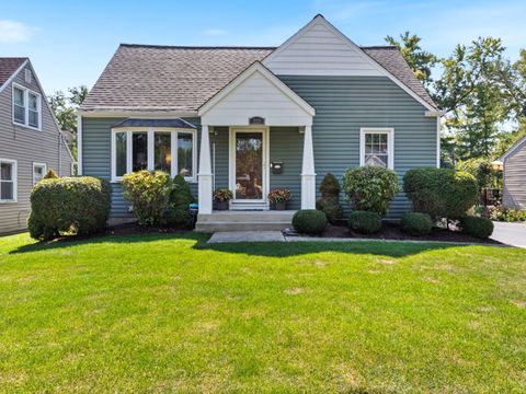 Photo of 229 W Berkshire Avenue, Lombard, IL 60148 (MLS # 12394503)