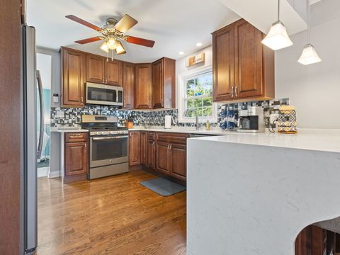 Tiny photo for 229 W Berkshire Avenue, Lombard, IL 60148 (MLS # 12394503)