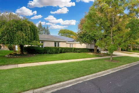 Tiny photo for 3050 Kayjay Drive, Northbrook, IL 60062 (MLS # 12762541)