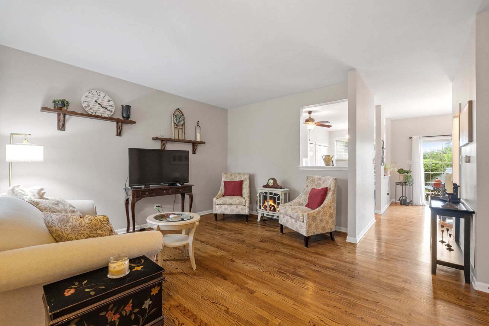 9051 Mansfield Drive, Tinley Park, IL 60487 — MLS #12646109 — photo 5 of 28