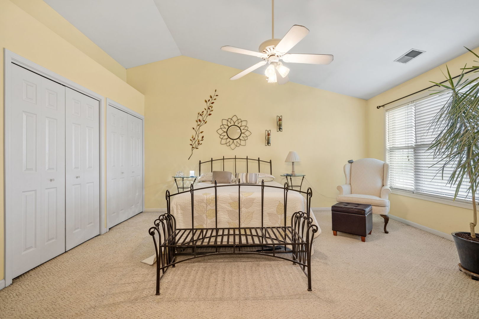 9051 Mansfield Drive, Tinley Park, IL 60487 — MLS #12646109 — photo 14 of 28