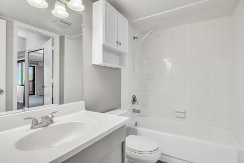 Tiny photo for 917 Vose Drive #405, Gurnee, IL 60031 (MLS # 12713588)
