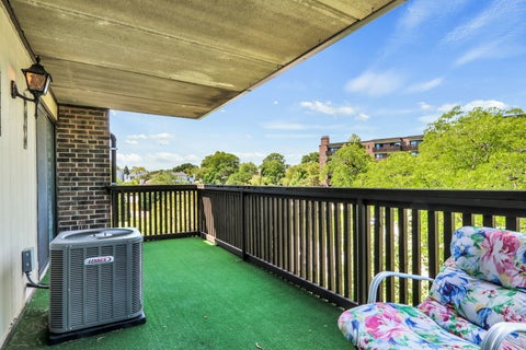 Tiny photo for 917 Vose Drive #405, Gurnee, IL 60031 (MLS # 12713588)