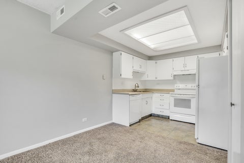Tiny photo for 917 Vose Drive #405, Gurnee, IL 60031 (MLS # 12713588)