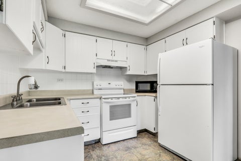 Tiny photo for 917 Vose Drive #405, Gurnee, IL 60031 (MLS # 12713588)